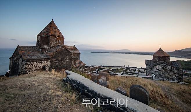 ▲ 아름다운 세반 호수 전망과 세바나방크 수도원