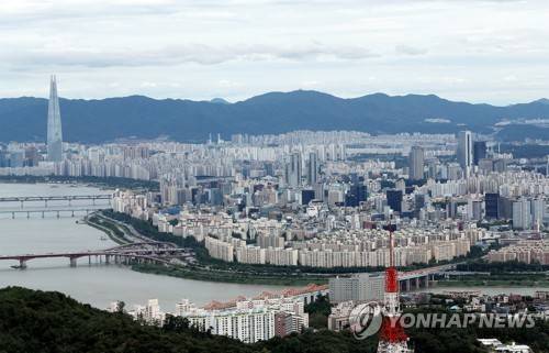 2018년 7월 서울 남산에서 바라본 아파트 [연합뉴스 자료사진]