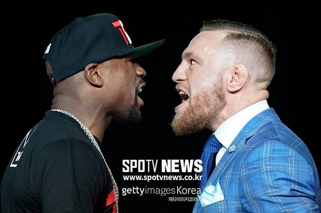 ▲ 코너 맥그리거는 나스카와 텐신에게 종합격투기 시범 경기를 제안했다. 플로이드 메이웨더의 영향이 컸다.