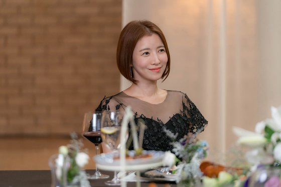 ‘SKY 캐슬’에서 노승혜 역할을 맡은 윤세아. 로스쿨 교수 사모님으로 우아한 매력을 뽐낸다. [사진 JTBC]
