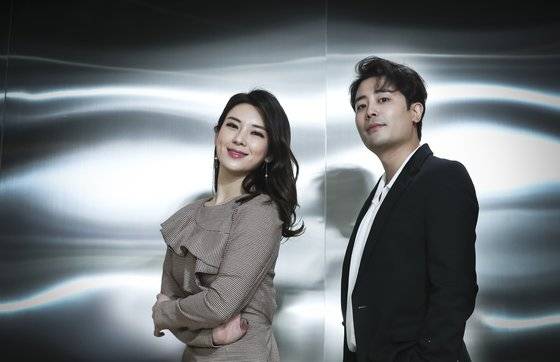 영화 ‘메리 포핀스 리턴즈’ 더빙판에 참여한 뮤지컬 배우 정선아(왼쪽)와 한지상. [권혁재 사진전문기자]
