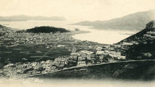 1909년 부산 서구 아미동 모습. 일본인 공동묘지 모습을 볼 수 있다. [부경근대사료연구소 제공]