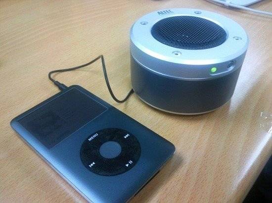 아이팟 클래식(왼쪽)