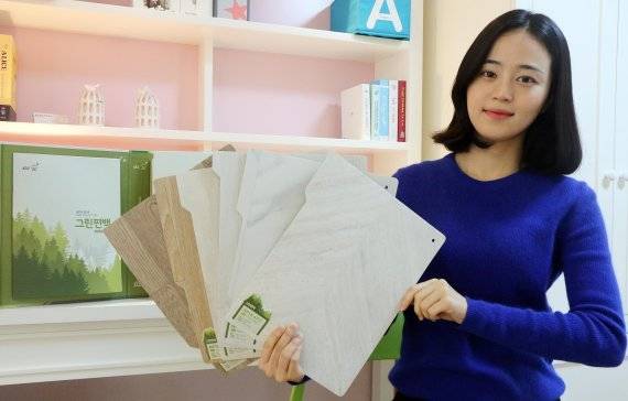KCC 바닥재 숲 그린편백 KCC 제공