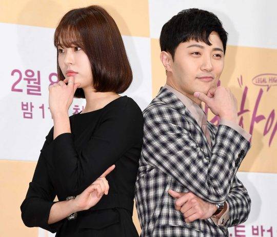 배우 서은수(왼쪽)와 진구가 7일 오후 서울 논현동 임피리얼 팰리스 호텔에서 열린 JTBC 새 금토드라마 ‘리갈하이’ 제작발표회에 참석했다./조준원 기자wizard333@