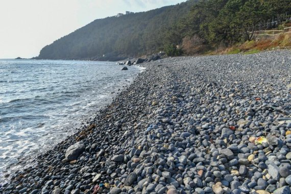 부산 해운대구가 최근 청사포 몽돌해변을 관광자원으로 활용하는 용역에 착수하고 연내 전면 개방을 위해 군 당국과 협의에 나설 예정이다. 해운대구 제공
