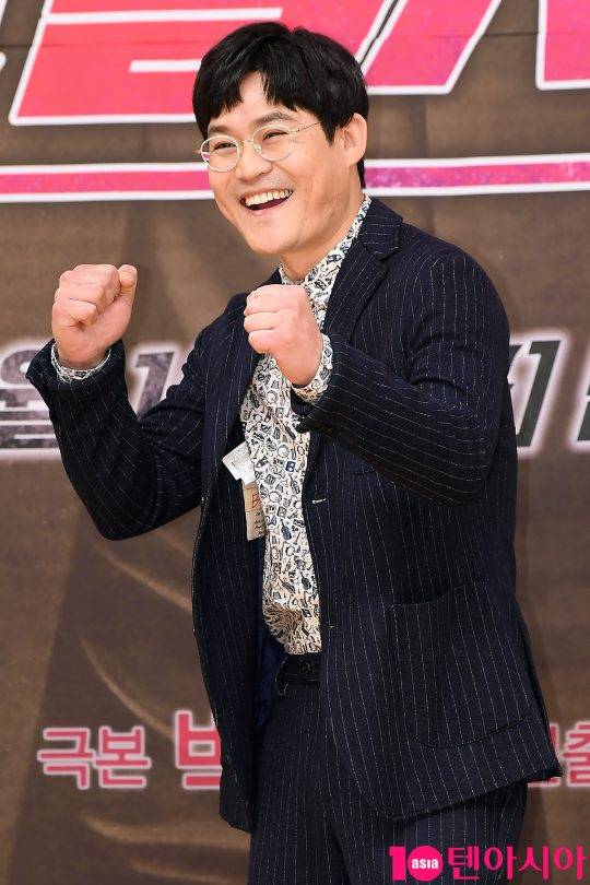 배우 김성균이 15일 오후 서울 양천구 목동 SBS에서 열린 SBS 드라마 ‘열혈사제’ 제작발표회에 참석했다. /이승현 기자 lsh87@