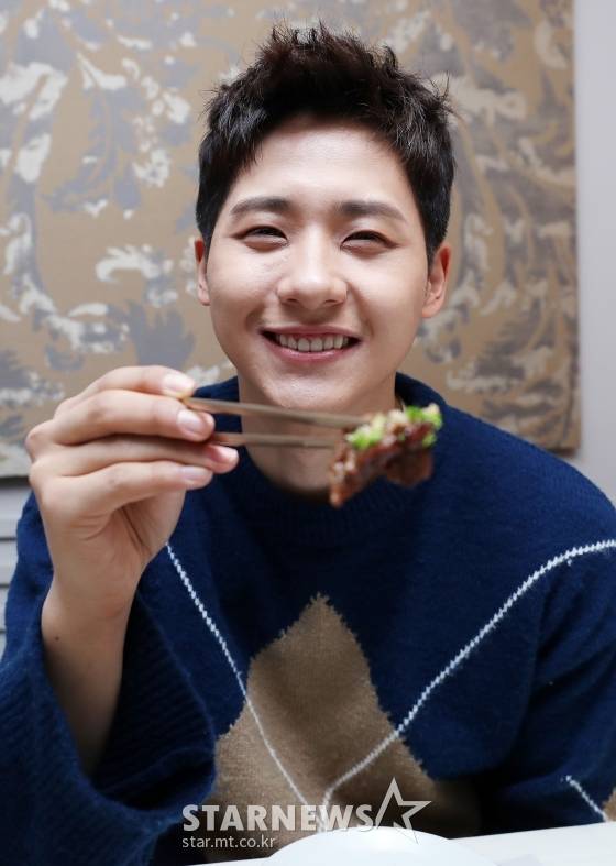 스타뉴스와 입대 전 마지막 인터뷰를 가진 B1A4 신우 /사진=김휘선 기자