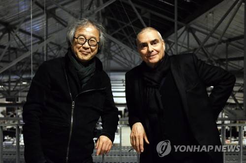 승효상과 도미니크 페로 [파리=연합뉴스]