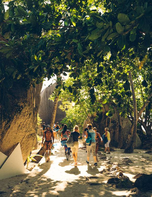 아프리카의 햇살은 따사로워보여도 상상 이상으로 뜨겁다