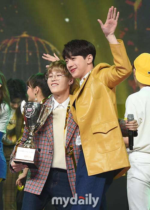 ▲ 하성운·라이관린 '워너원 멤버 오랜만에 만났어요'