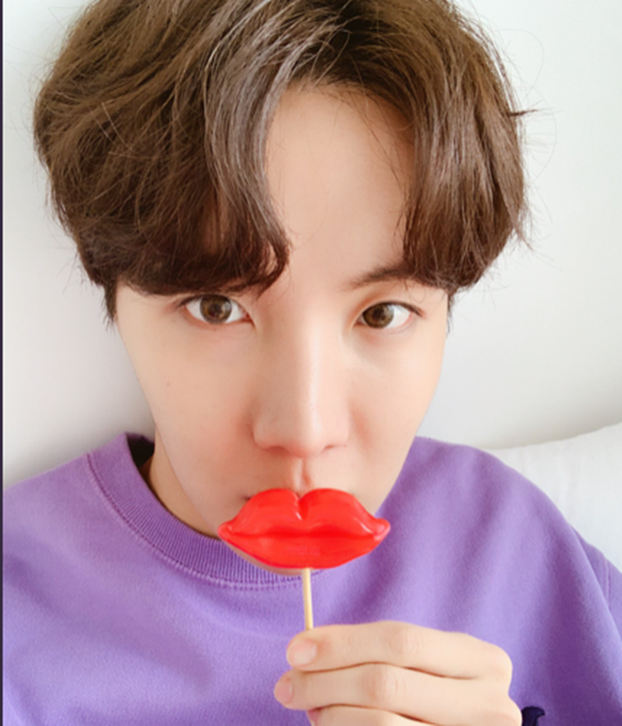 제이홉./사진=방탄소년단 트위터