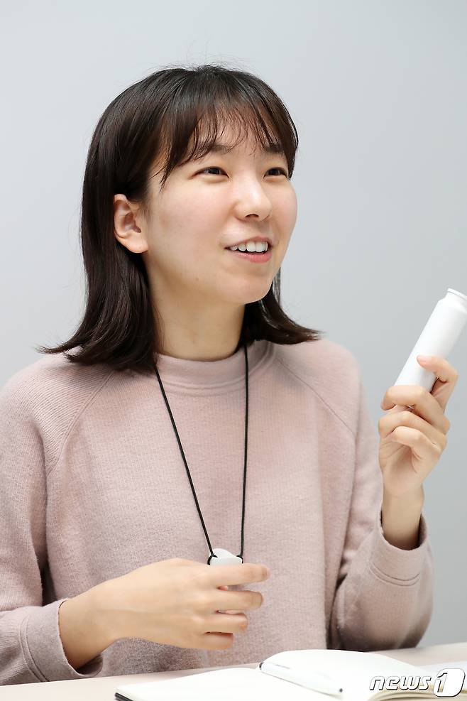 아프리카 아동 노동문제 해결의 도움이 될 태양광충전시스템 '솔라카우'를 개발한 기업 요크(YOLK)의 장성은 대표가 13일 오후 경기도 의왕시 인덕원 IT밸리에서 뉴스1과 인터뷰를 하고 있다. 2019.3.13/뉴스1 © News1 조태형 기자