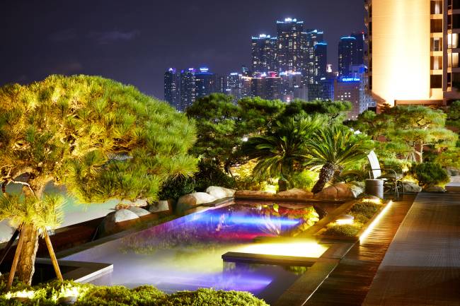 Cimer, the outdoor spa at Paradise Hotel Busan / Paradise Hotel Busan