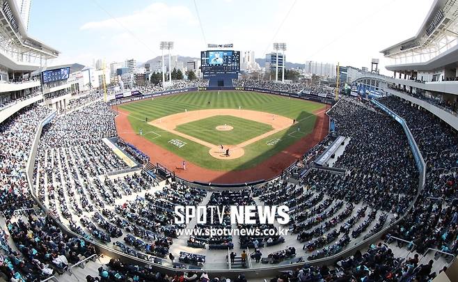 ▲ 창원NC파크는 프로야구의 고질적 문제인 '만성적자'의 해법을 찾을 수 있을까. ⓒ한희재 기자