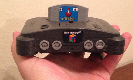 (굉장히 멋져보이는 닌텐도64 모양의 라즈베리 케이스)