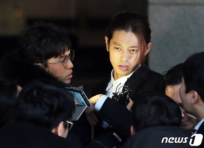 이성과의 성관계 장면을 불법 촬영해 유포한 혐의를 받고 있는 가수 정준영. /뉴스1 DB © News1 이재명 기자