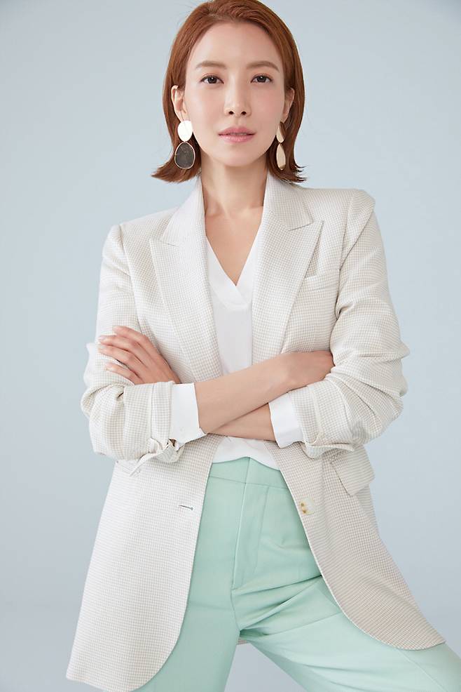 윤세아.