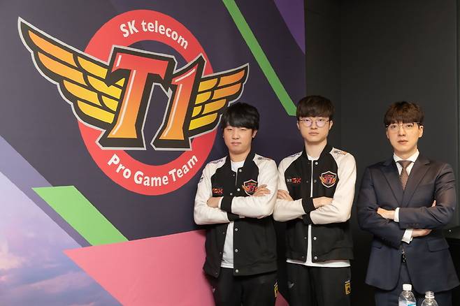 SKT.