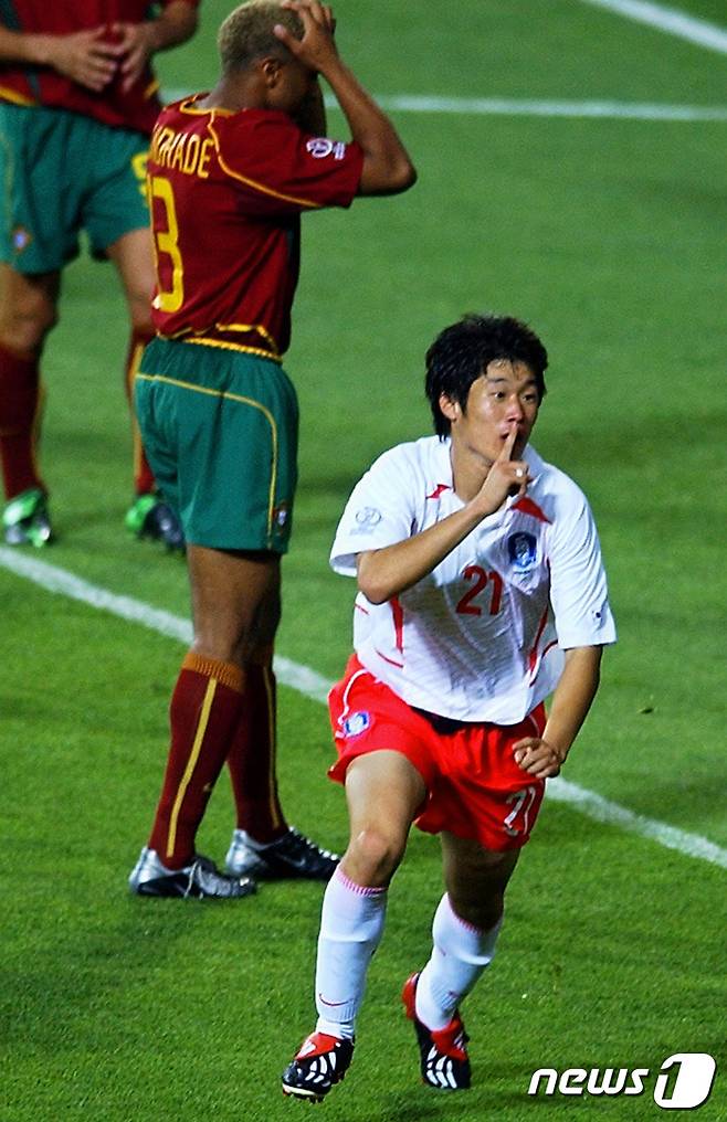 일본 축구전문지 사커다이제스트가 J리그를 빛낸 외국인 선수들을 선정, 발표했다. 박지성을 비롯해 최용수, 유상철 등이 이름을 올렸다. © AFP=News1