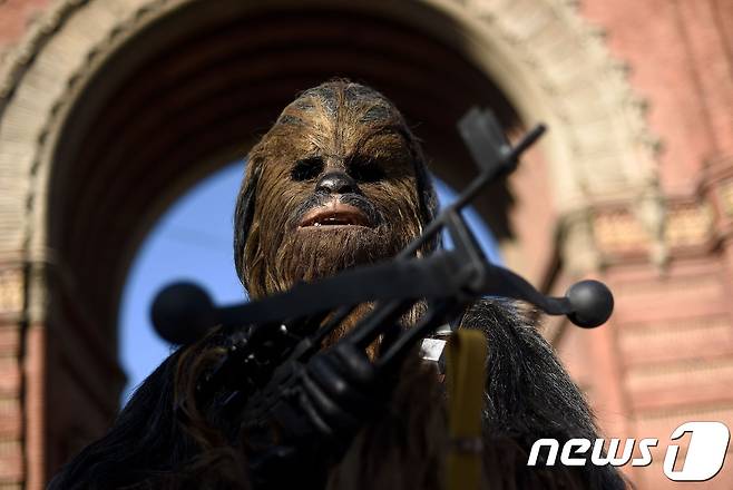 추바카로 분장한 스타워즈 팬. © AFP=뉴스1