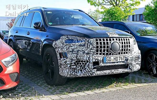 Mercedes AMG GLS 63(출처 오토미디어)