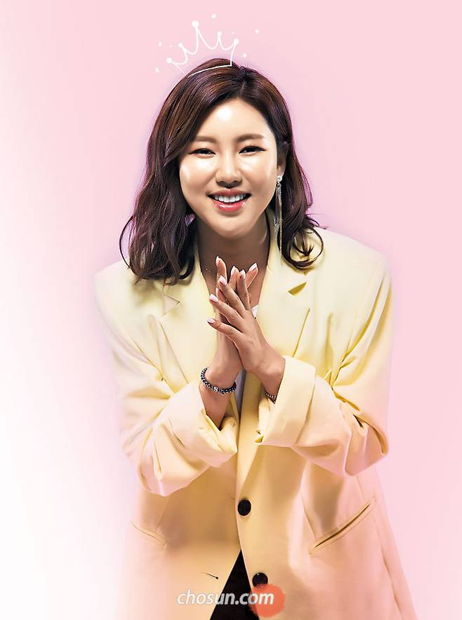 "저 참 못생겼죠? 하하." 외모 콤플렉스에 시달렸다는 송가인이 자학 개그를 했다. '실력으로 일군 우승'이란 자신감이 있기에 가능한 농담 같았다. / 김종연 영상미디어 기자