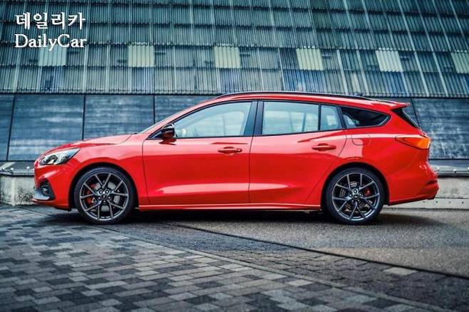 포드, 신형 포커스 ST 에스테이트 (출처 포드)