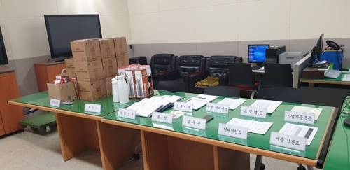 아산화질소 불법 유통업자로부터 압수한 물품 [서울지방경찰청 제공]