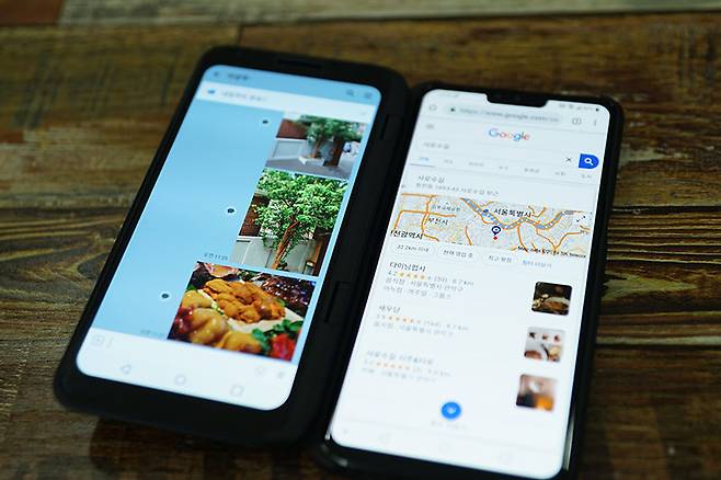 듀얼 모니터와 같은 개념으로, 두 개의 앱을 각각의 화면에 띄워 사용하는 것이 가능하다