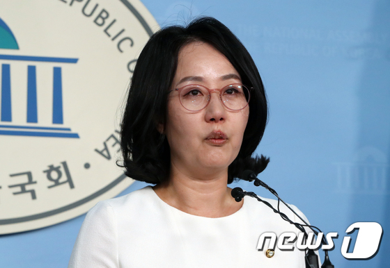 펭귄문제 언급한 김현아 자유한국당 대변인