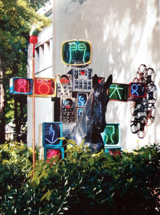 백남준 ‘캐더린 대제’ 1993년 베니스비엔날레 때 선보인 작품이다. ⓒRoman Mensing /서울경제DB