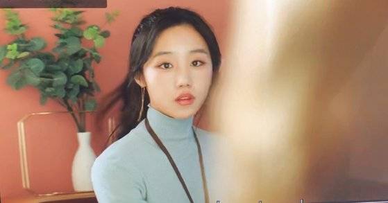 tvN 드라마 '로맨스는 별책부록'에 출연한 모습. 그는 "연기를 할 때는 한 신을 찍기위해 하루 종일 기다려도 설레는 기분"이라고 말했다. [사진제공 이하은]