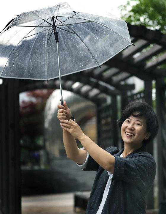 이수인 에누마 대표가 27일 오후 서울 서대문 순화공원에서 중앙일보와 인터뷰하고 있다. 최승식 기자