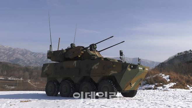 30mm 차륜형 대공포의 추적시험 모습. [사진=방위사업청]