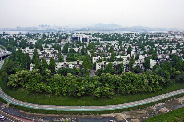 서울 서초구 반포주공1단지 1·2·4주구 전경.