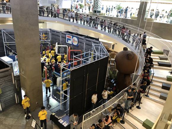 휠라코리아는 지난달 23일 롯데백화점 부산본점에서 '휠라 X 건담 콜라보 컬렉션'을 선보였다.