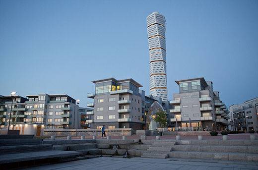 말뫼의 새로운 상징이 된 ‘터닝 토르소’와 친환경 주택단지. 말뫼의 ‘친환경적이고 미래적인’ 이미지를 세상에 알리는 데 결정적인 역할을 했다.