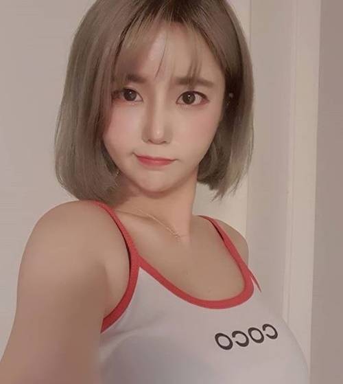 BJ 서윤이 거짓말 해명 방송으로 화제를 모으고 있다. 사진=서윤 인스타그램