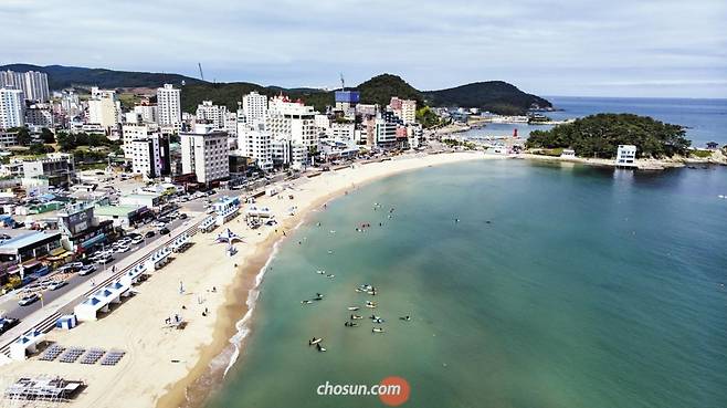 부산 도심권과 인접한 '송정포니아' 부산 송정해변. /김종연 영상미디어 기자