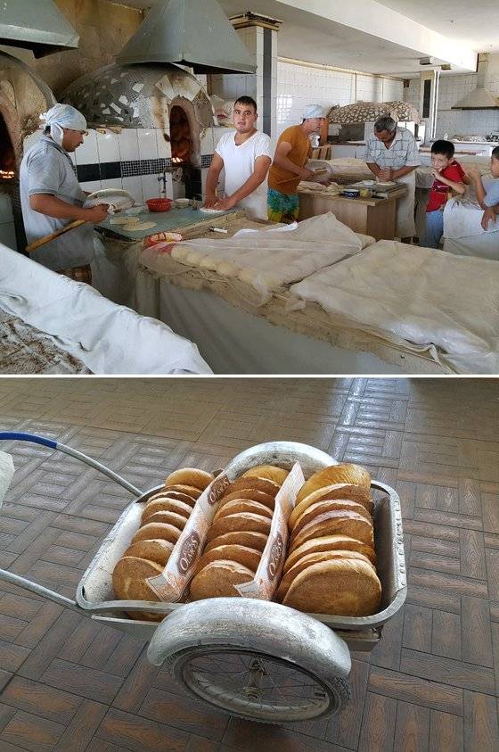 리뽀슈카는 우즈베키스탄의 주식이다. 대부분의 식사 때 이를 먹는데, 맛이 담백해 소스를 찍어 먹어도 무척 잘 어울린다. [사진 전지영]