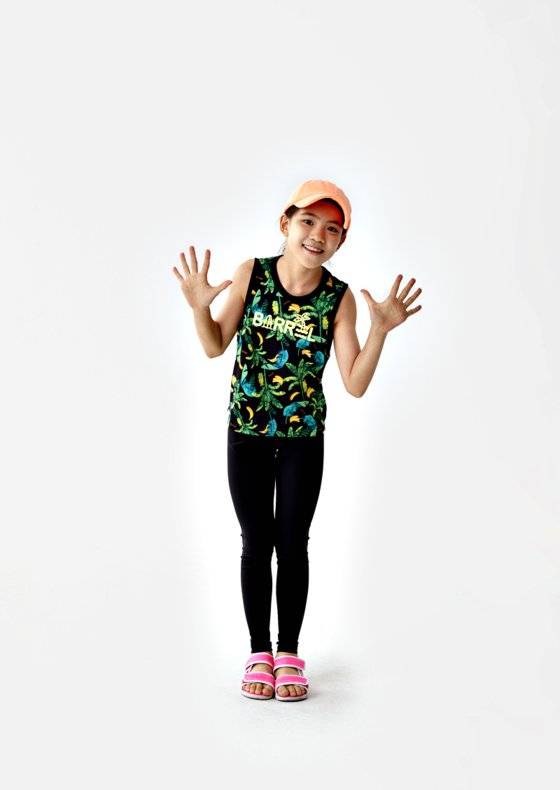 이수안 학생모델의 '원픽'은 민소매형 상의, 레깅스형 하의였다. 입고 벗을 때 다른 수영복과 달리 몸에 달라붙지 않는다는 게 이 학생모델의 이야기다.