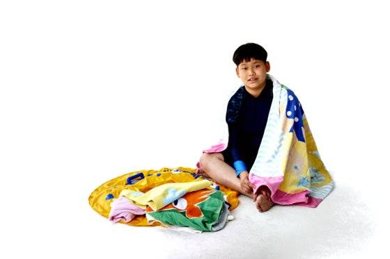 수영에 익숙한 한 학생기자는 튜브를 쓰진 않는다. 다만 바다에 물놀이 하러 갈 때는 튜브가 필요할 때가 있다. 물장구 치지 않아도 물 위에 뜰 수 있는 튜브의 장점 덕분이다.