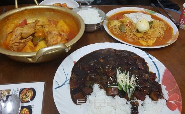 ▲ 철수네 식당-짜장밥,라면,닭볶음탕
