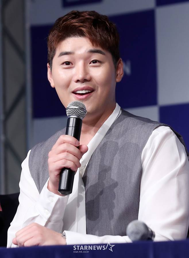 [★포토]권혁수 '먹방 류수정에게 밀려'
