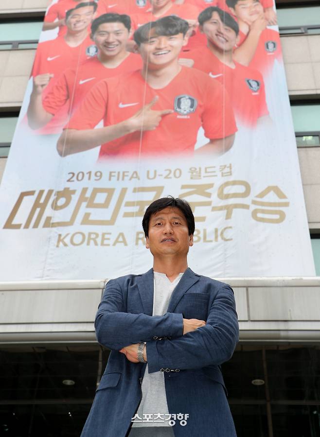 U20 월드컵 축구대표팀 정정용 감독이 경향신문과 만나 월드컵 성과를 돌아보고 향후 거취에 대한 인터뷰를 하고 있다. /박민규 선임기자