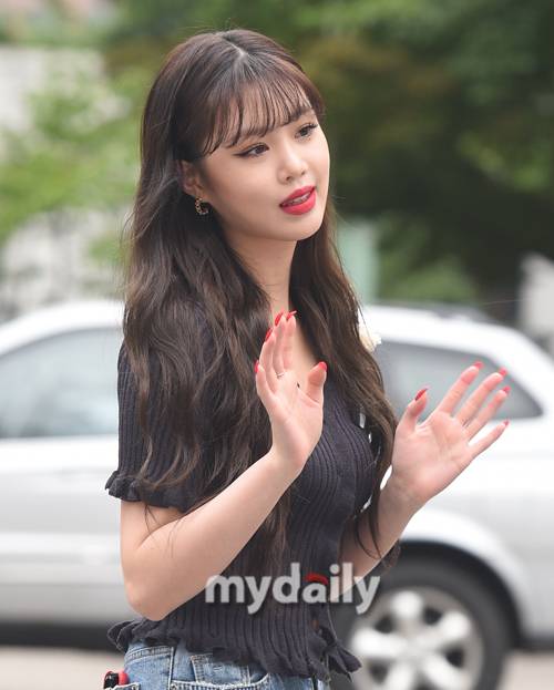 ▲ (여자)아이들 수진 '눈빛은 타고났어요'