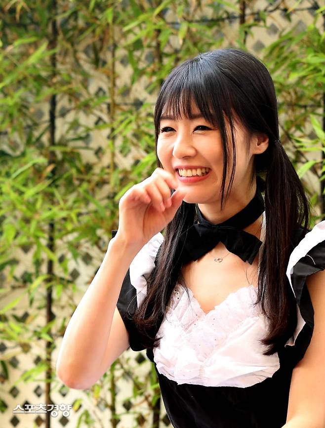 유난히 밝은 성격의 츠보미는 약 30분 가량의 인터뷰 내내 웃음을 잠시도 멈추지 않았다.