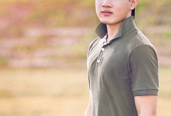 폴로셔츠는 깃에 따라 느낌이 달라진다. 깃 세운 폴로셔츠는 다른 사람을 다소 부담스럽게 만드는 스타일로, 지양하는 것이 좋다. [사진 pixabay]