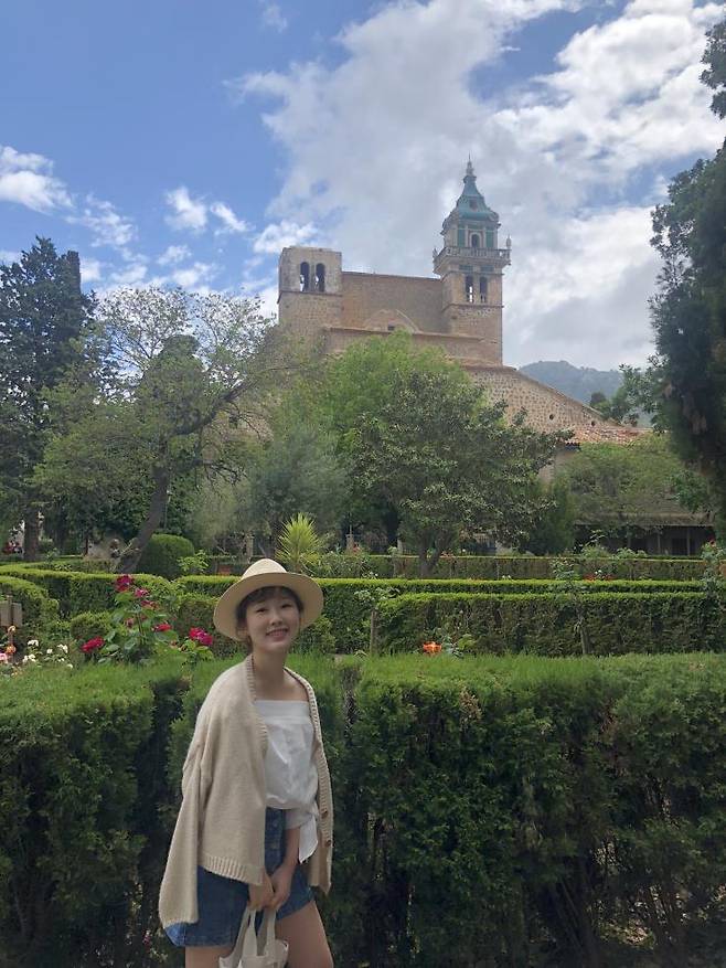 루이비통 디지털 커뮤니케이션 코디네이터인 김영 @young.kim